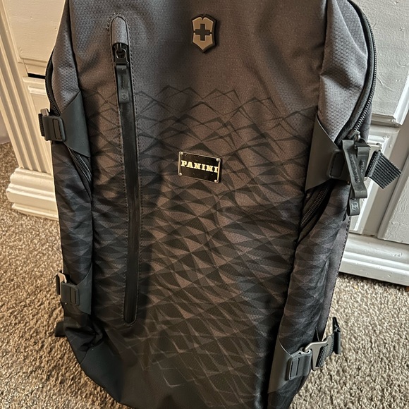 Victorinox VX touring 17 Special Edition Panini backpack